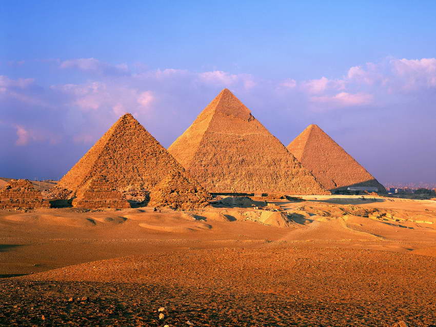 tourist attractions Pyramids of Giza