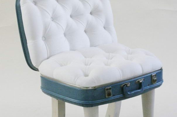 Suitcase Chair – White Fiesta