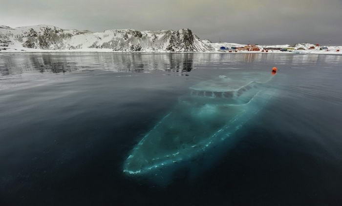 Sunken yacht - Antarctica