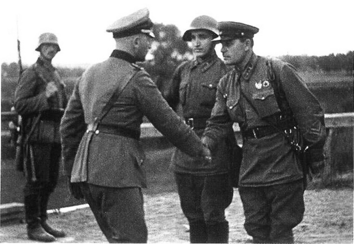 German and Soviet troops