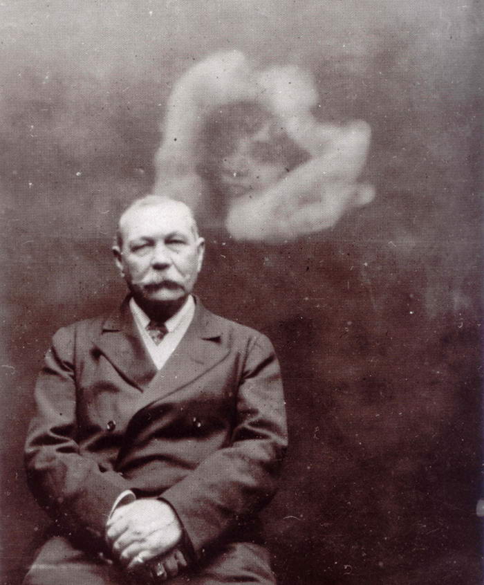 Sir Arthur Conan Doyle with Spirit