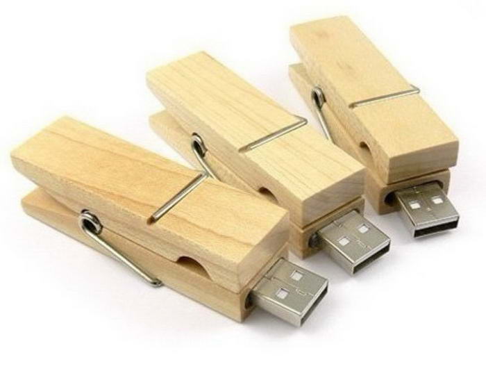 Wooden Clamp USB Flash Drive