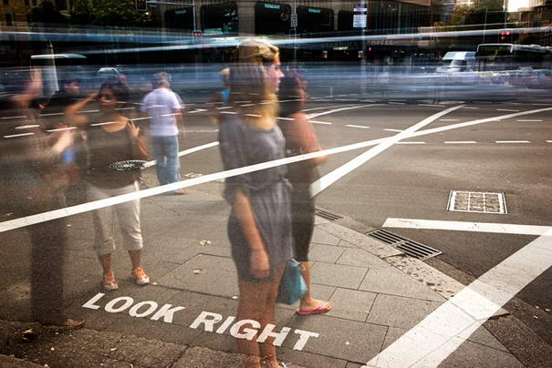 LOOK RIGHT - Sidney LOOK RIGHT - Sidney