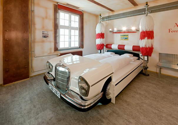 Mercedes Bed