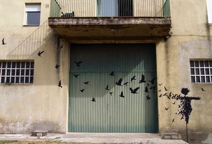 Esparcepajaros - Impressive Street Art Examples