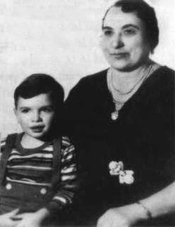 Al Capone with his mother