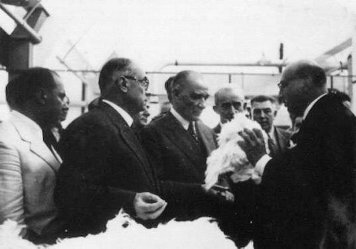 Ataturk at Nazilli Cotton Factory