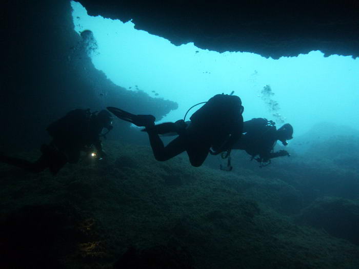 Mergulho em cavernas - esportes modernos perigosos
