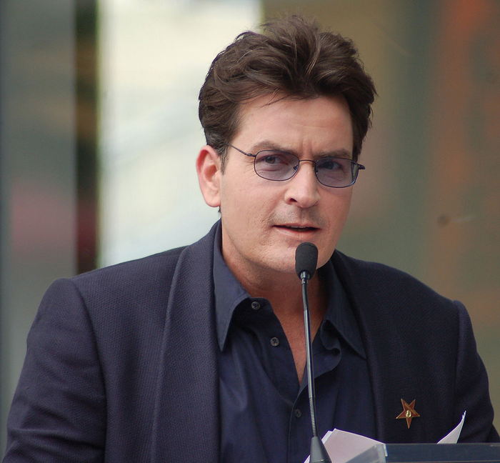Famous Celebrity Gamblers - Charlie Sheen