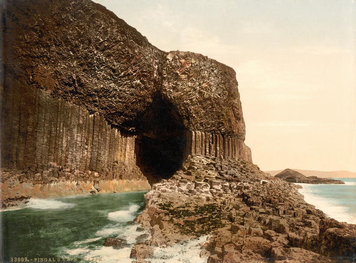 Fingals Cave - Geological Formations