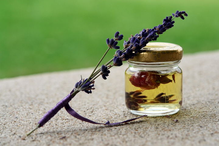 Lavender Oil - Migraine Relief