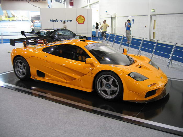 McLaren F1 - Jaw Dropping Supercars