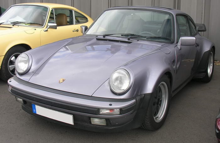 Porsche 930 Turbo - Amazing Porsches