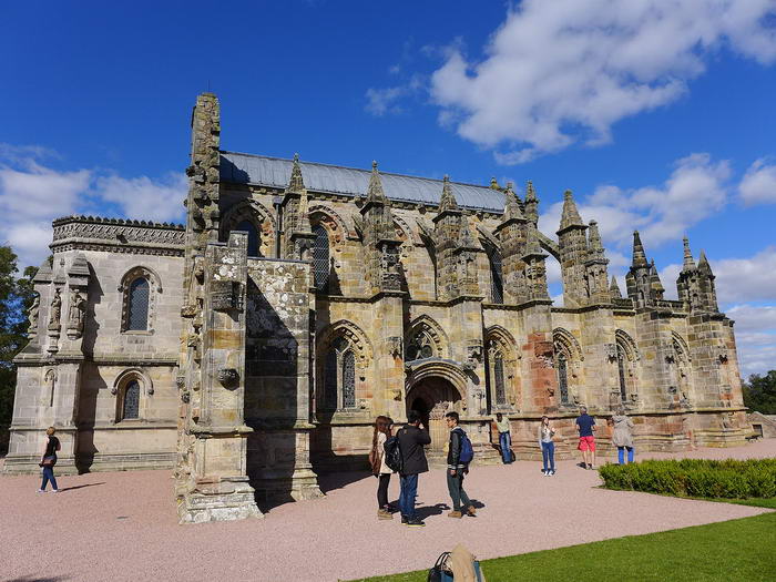 Roslyn Chapel in Scottland