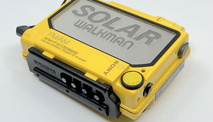 WM-F107 Solar Walkman