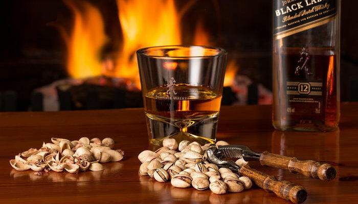 Whisky with pistachios